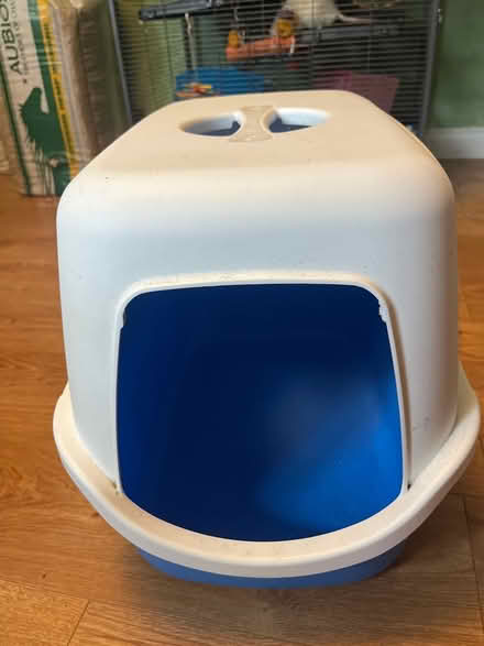 Photo of free Litter tray (Wetherby LS22) #1