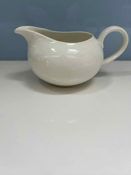 Photo of free white sauce or gravy jugs (Aldwick) #1