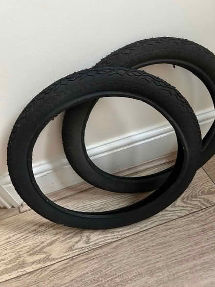 Photo of free A pair of bycicle tires 40 cm in duameter (Caldecott OX14) #1
