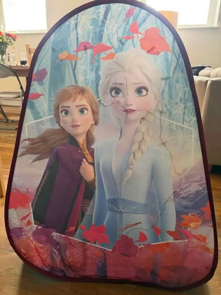 Photo of free Child play tent, 2 sides a bit scribbled on (Canonbury N1) #2