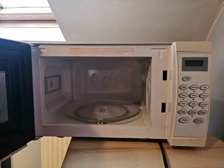 Photo of free Small microwave (Cullercoats NE30) #2