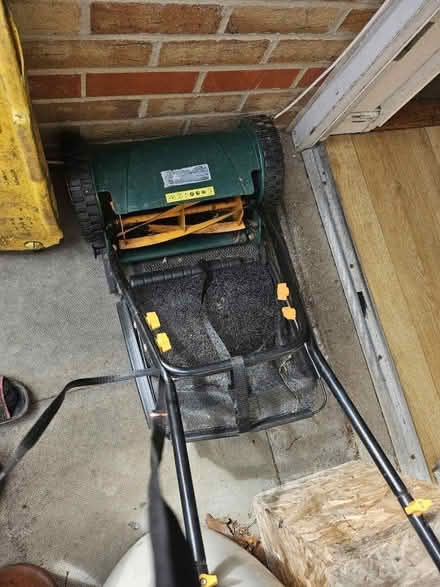 Photo of free Manual grass mower (SE15) #3