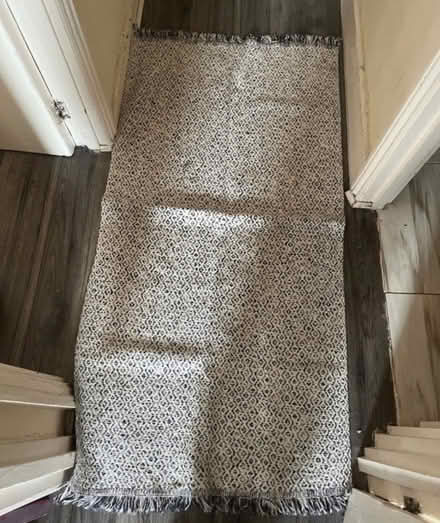 Photo of free ikea rug (Archway N19) #1