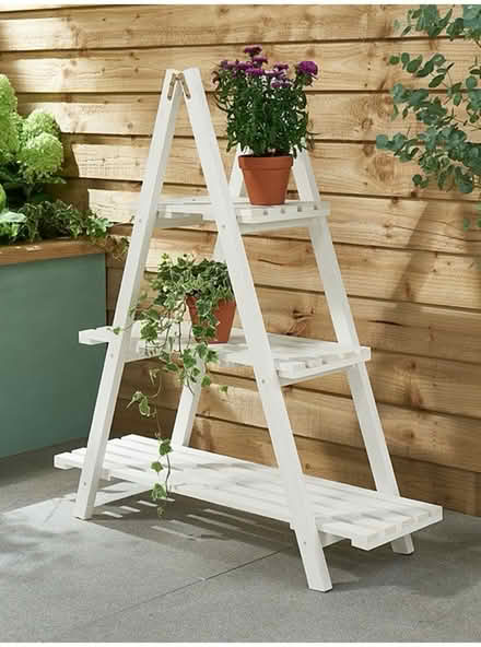 Photo of Potting bench / plant shelves (LU7) #2