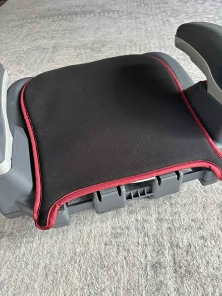 Photo of free Car booster seat (Sevenoaks town / station) #2
