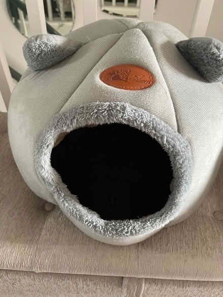 Photo of free Cat bed/house (Oxford OX4) #1