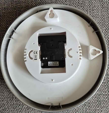 Photo of free Radio Controlled Clock (Needs Repairing) (Handforth SK9) #2