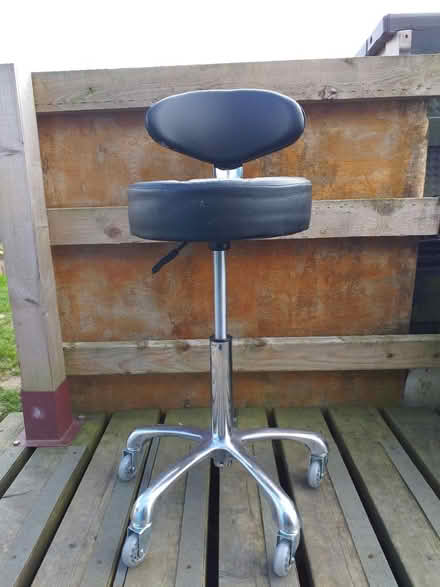 Photo of free Office stool, on wheels (Retford area. DN22) #1