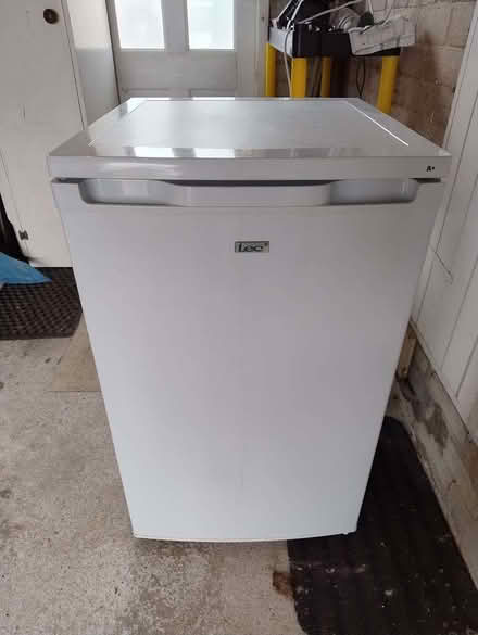Photo of free under countertop fridge (Storth LA7) #1