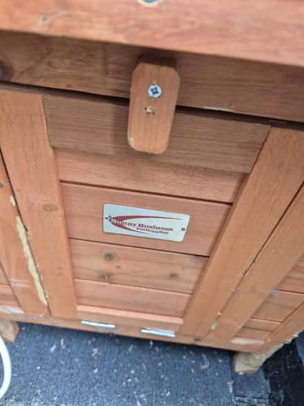 Photo of free Rabbit house (Medway/kent) #4