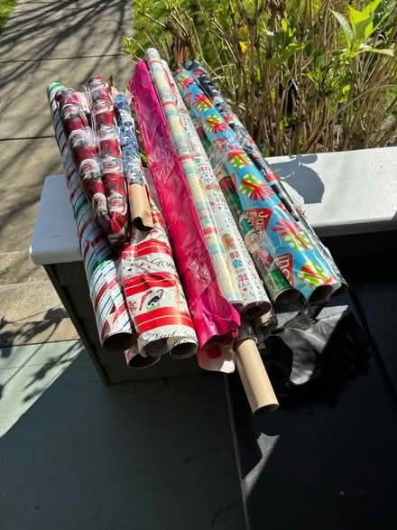 Photo of free Wrapping paper (Ballard) #4