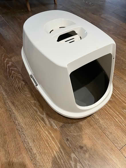 Photo of free Cat litter tray (Malvern Link WR14) #1