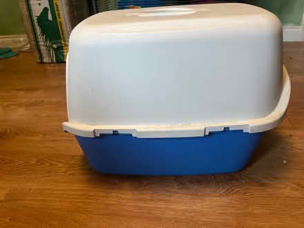 Photo of free Litter tray (Wetherby LS22) #3