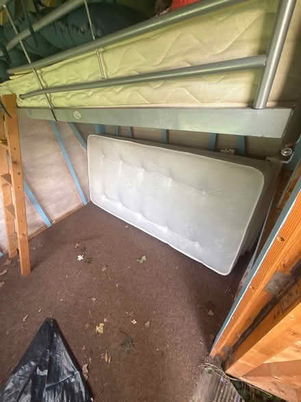 Photo of free Sngl mattress- must go Easter wkend (SE9) #1