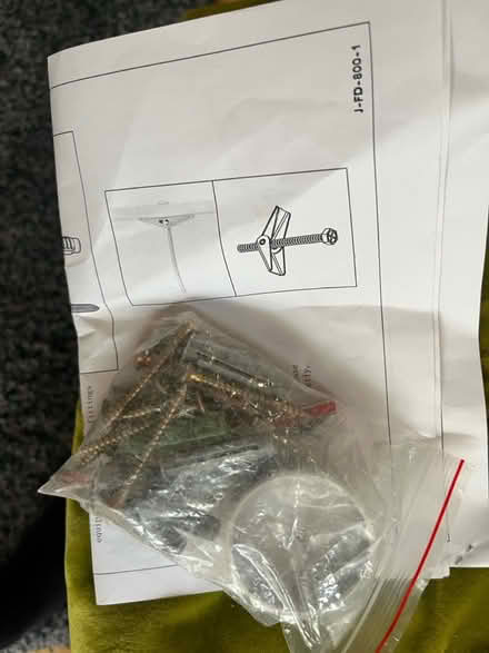 Photo of free wall desk (east hollywood) #3