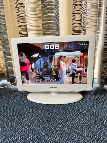 Photo of free Samsung 22 inch TV (California DE22) #1