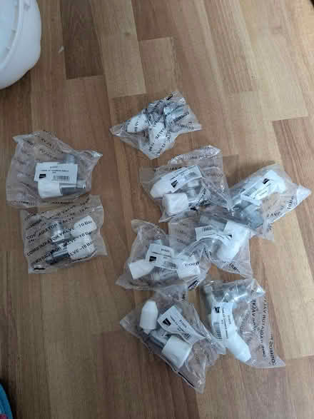 Photo of free 9 radiator valves (Liphook GU30) #1