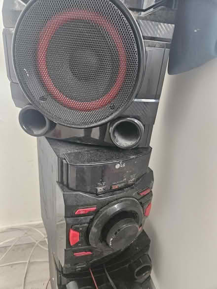 Photo of free LG Stereo (Crystal Palace SE19) #1