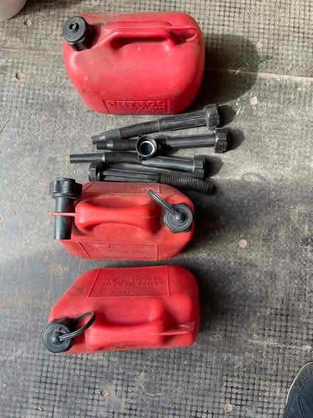 Photo of free 3 petrol cans (Minchinhampton GL6) #1