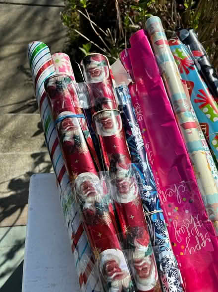 Photo of free Wrapping paper (Ballard) #2