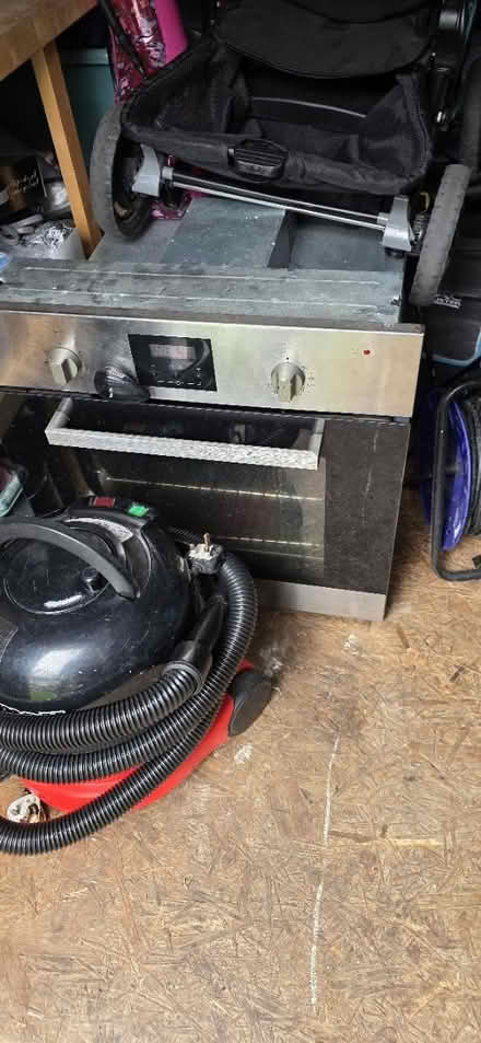 Photo of free Oven working (RM9 Dagenham) #1