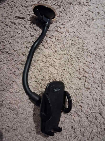 Photo of free Mobile holder for car (Hampton / Hampton Hill TW12) #1