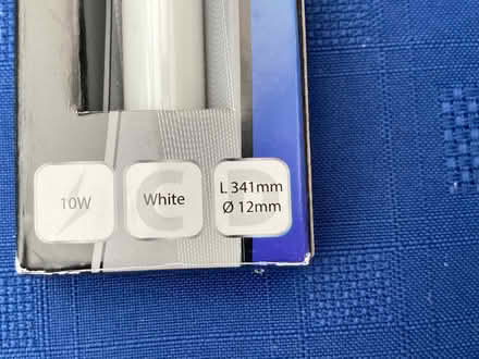 Photo of free Link Light Fluorescent tube 10W, 341mm x 12mm diameter (Bilton CV22) #4