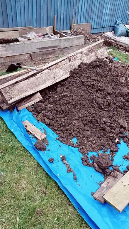 Photo of free top soil and sleepers (Oadby LE2) #3