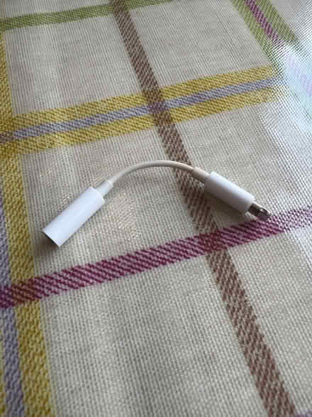 Photo of free Headphone to iPhone adapter (Farncombe GU7) #1