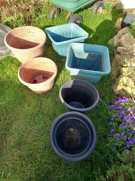 Photo of free Pots of many shapes and sizes (Downhead Park MK15) #4