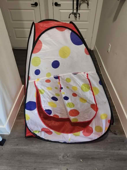 Photo of free Kiddey Kids polka dot play tent (76102) #1