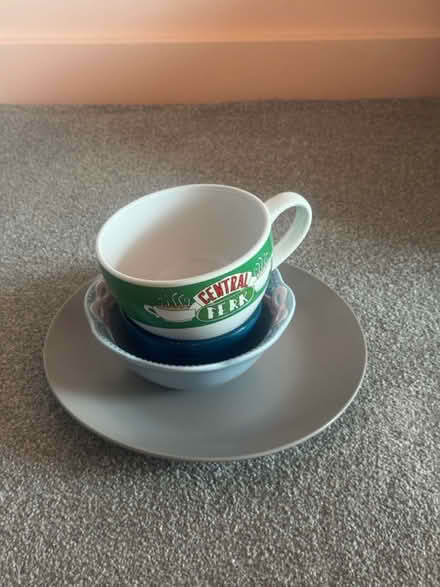 Photo of free Misc kitchenware (Kidbrooke SE3 9SU) #1