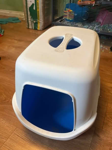 Photo of free Litter tray (Wetherby LS22) #2