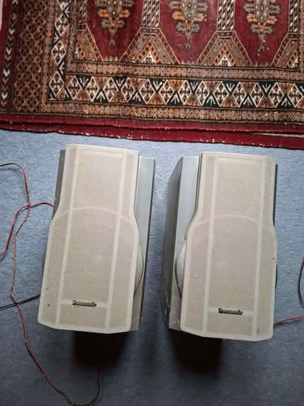 Photo of free CD rack and Panasonic speakers (Kentish Town NW5) #2