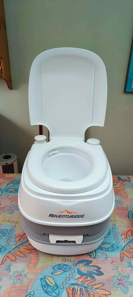 Photo of free portable toilet for camping (Surrenden BN1) #2