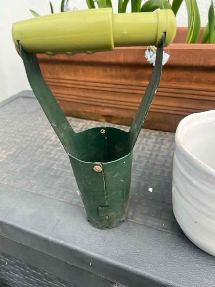 Photo of free Bulb dibber (TW1) #1