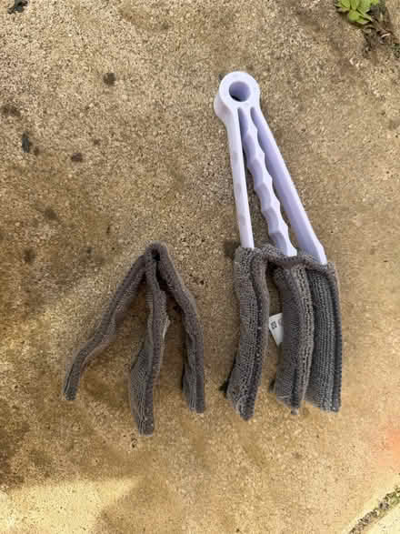 Photo of free Blind cleaner + spare (Hitchin SG4) #1