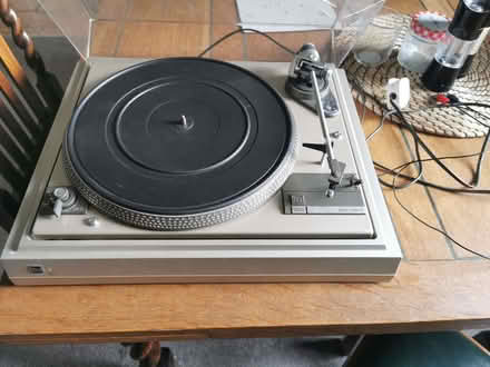 Photo of free Turntable and amp (Stratton on the Fosse BA3) #1
