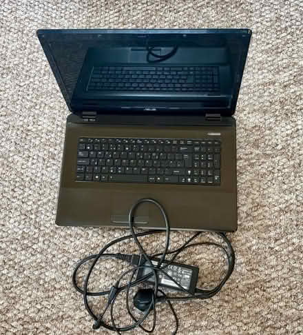 Photo of free ASUS Laptop (Kegworth DE74) #1