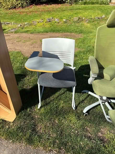 Photo of free Student desk (Near Earlington Park-Renton) #1