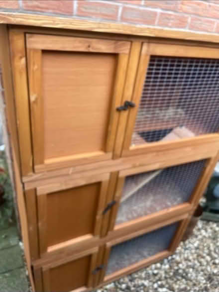 Photo of free Outdoor hutch (Rugeley WS15) #1