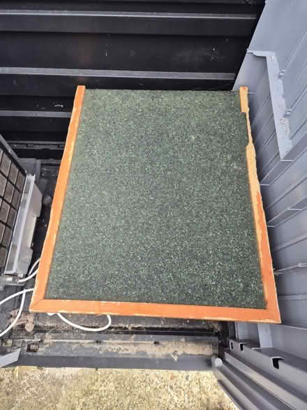 Photo of free Rabbit house (Medway/kent) #2