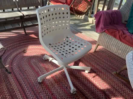 Photo of free White rolling desk chair (West Groton) #1