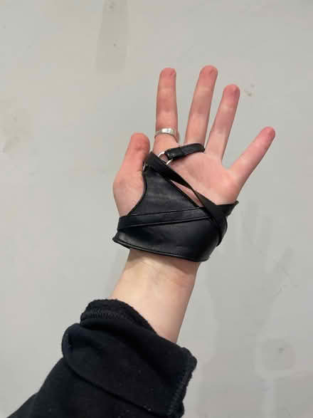 Photo of free Hand thing (G429QG Southside) #1