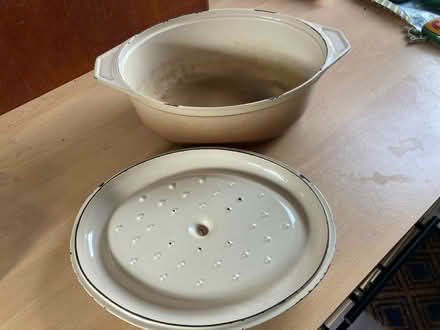 Photo of free Emile Henri cast iron casserole (Duddingston EH15) #2