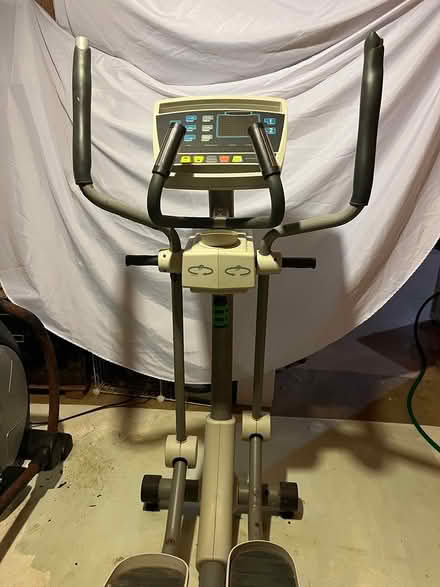 Photo of free Elliptical (N Arlington) #1