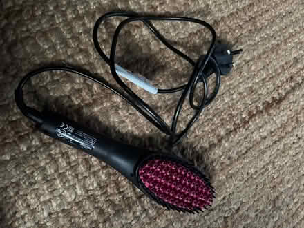 Photo of free Straighten hair brush (Hadlow TN11) #1