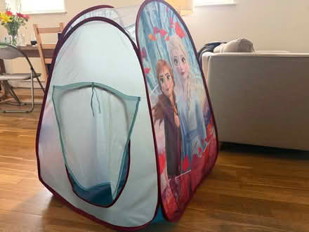 Photo of free Child play tent, 2 sides a bit scribbled on (Canonbury N1) #1