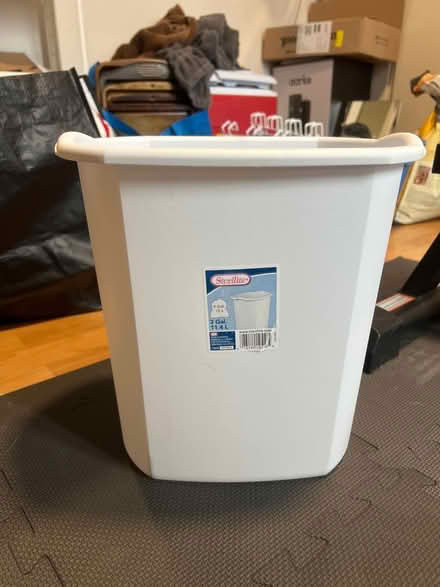 Photo of free Waste basket - white (Bathurst and College) #1