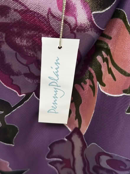 Photo of free Women’s top velvet and satin style (Burneside LA9) #3